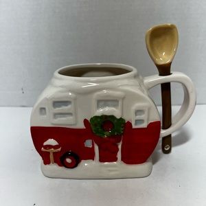 Holiday Winnebago Shaped Mug With Ceramic Spoon